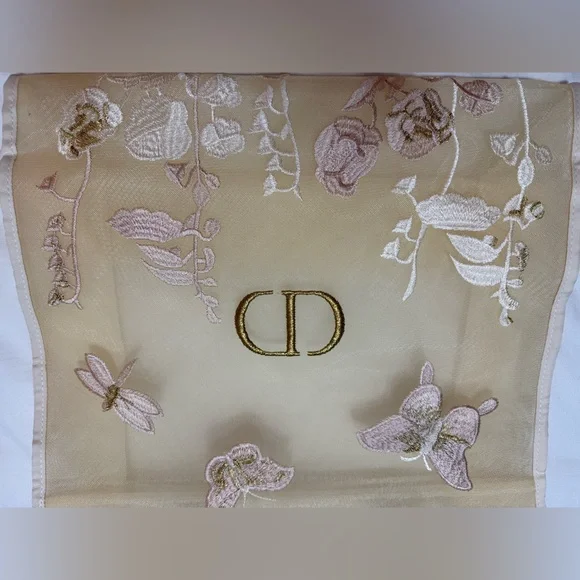 Dior Elegant Floral Embroidered Tote Bag - Picture 5 of 5